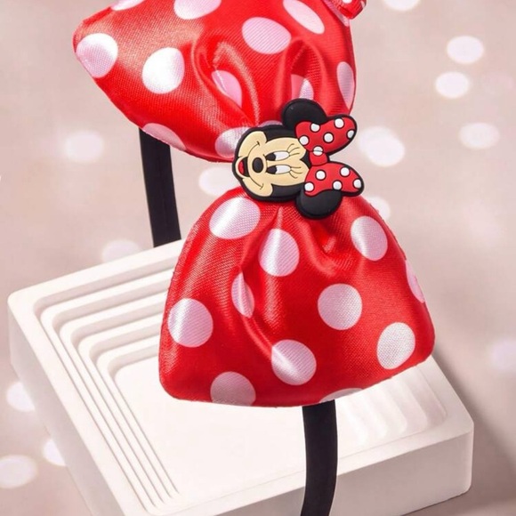 Minnie Mouse Polka Dot Hair Bows - Picture 4 of 6